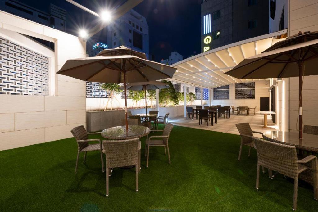 Hound Hotel Yeonsan Busan Exterior foto