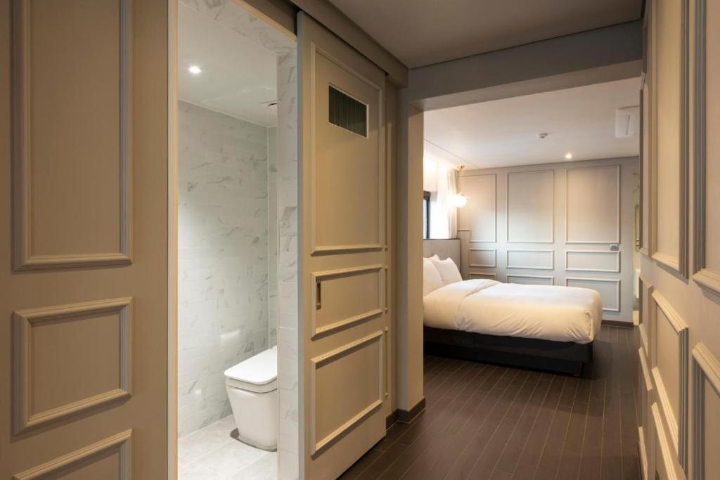 Hound Hotel Yeonsan Busan Exterior foto
